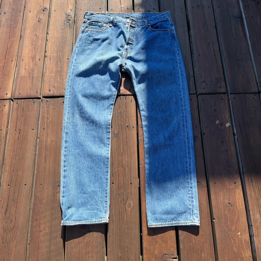 Size 35x32